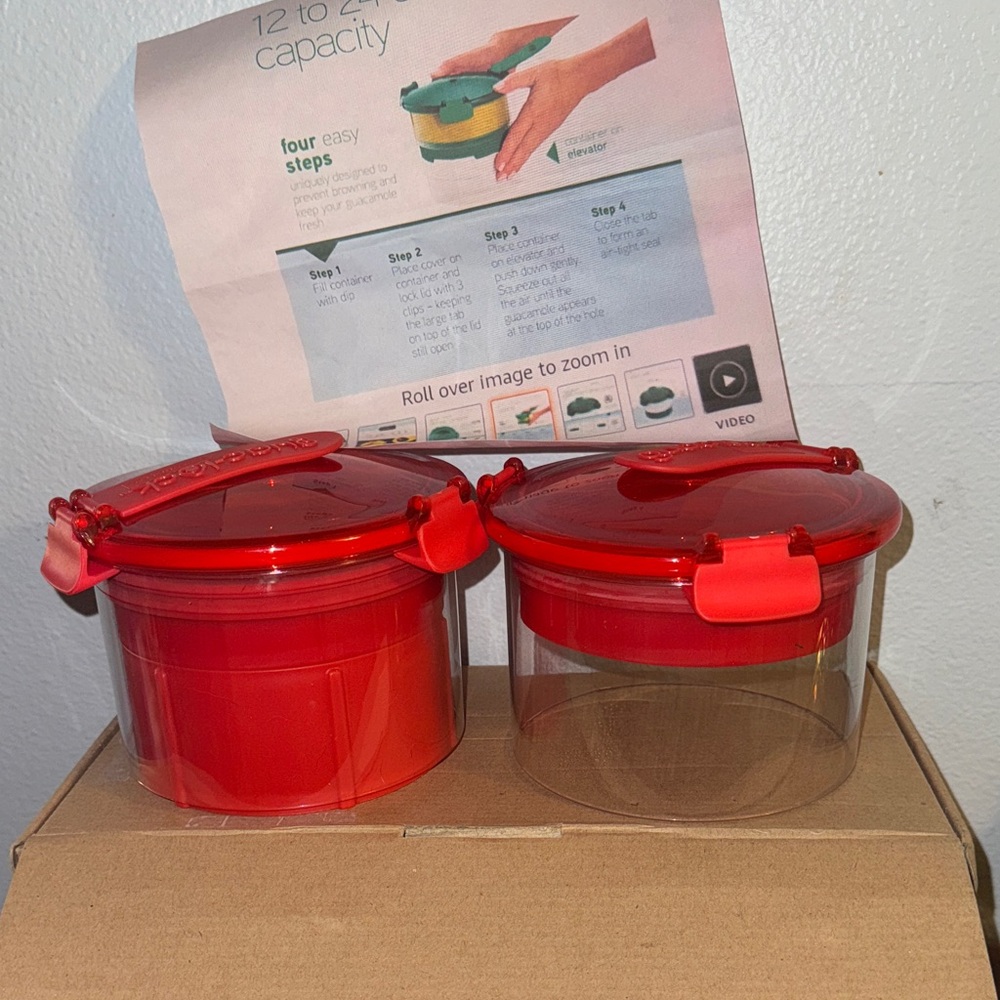 New Casabella 2 Pack of Guac-lock Storage Containers